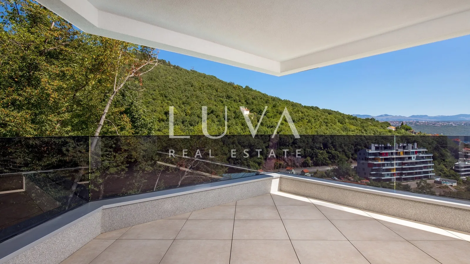 opatija, luksuzna novogradnja s pogledom na more, stan nkp 235,95 m2 - slika 6