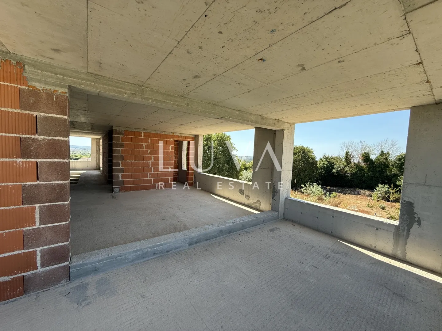 istra, poreč, moderna kuća s bazenom i kino salom, 398,10 m² nkp - slika 9