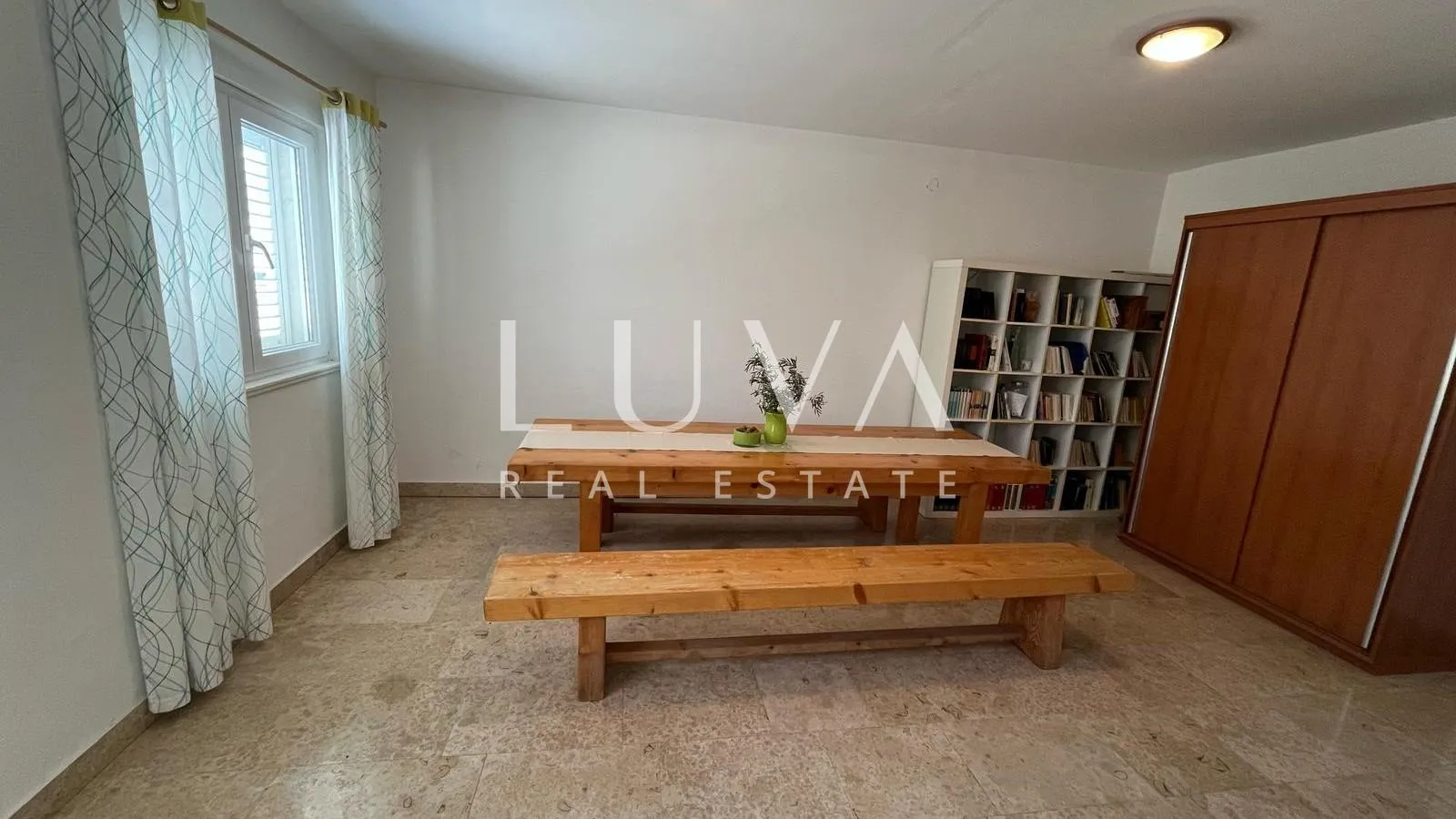 čiovo, apartmanska kuća 540m2 s pogledom na more, prodaja - slika 19