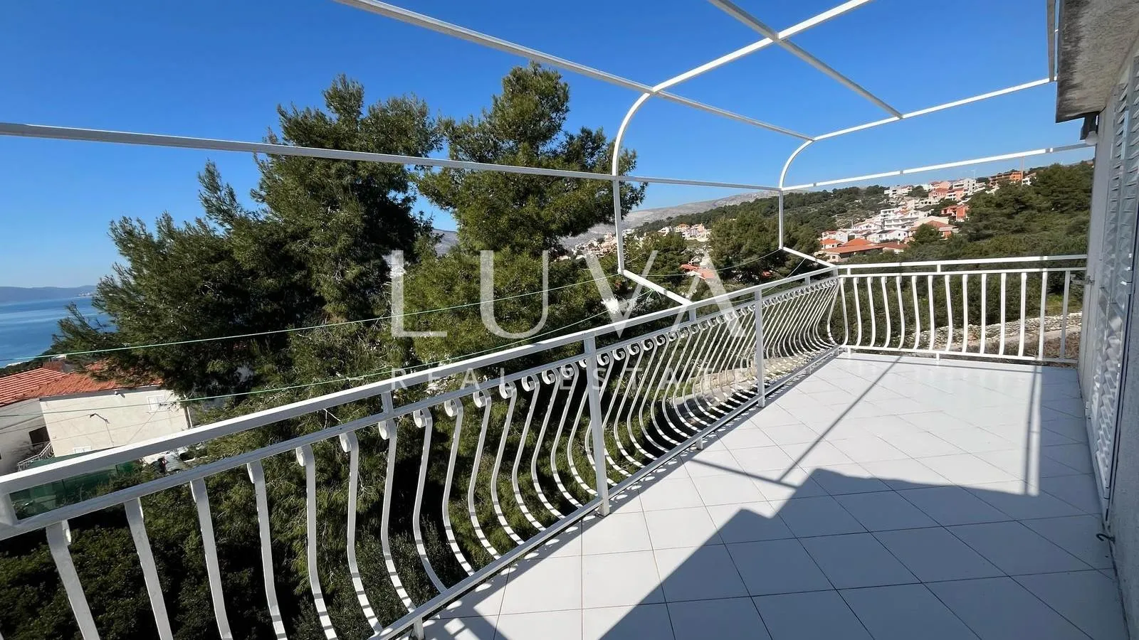 čiovo, apartmanska kuća 540m2 s pogledom na more, prodaja - slika 2