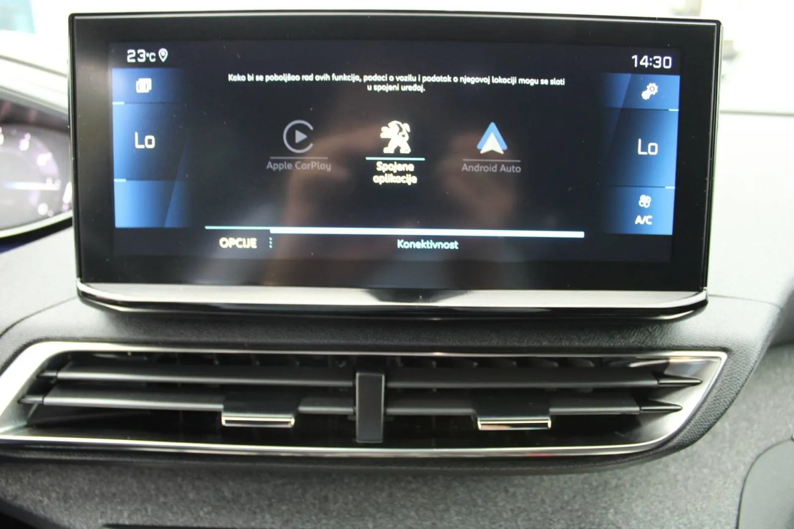 peugeot 5008 1.2 puretech automatik allure *7 sjedala, led, navigacija - slika 24