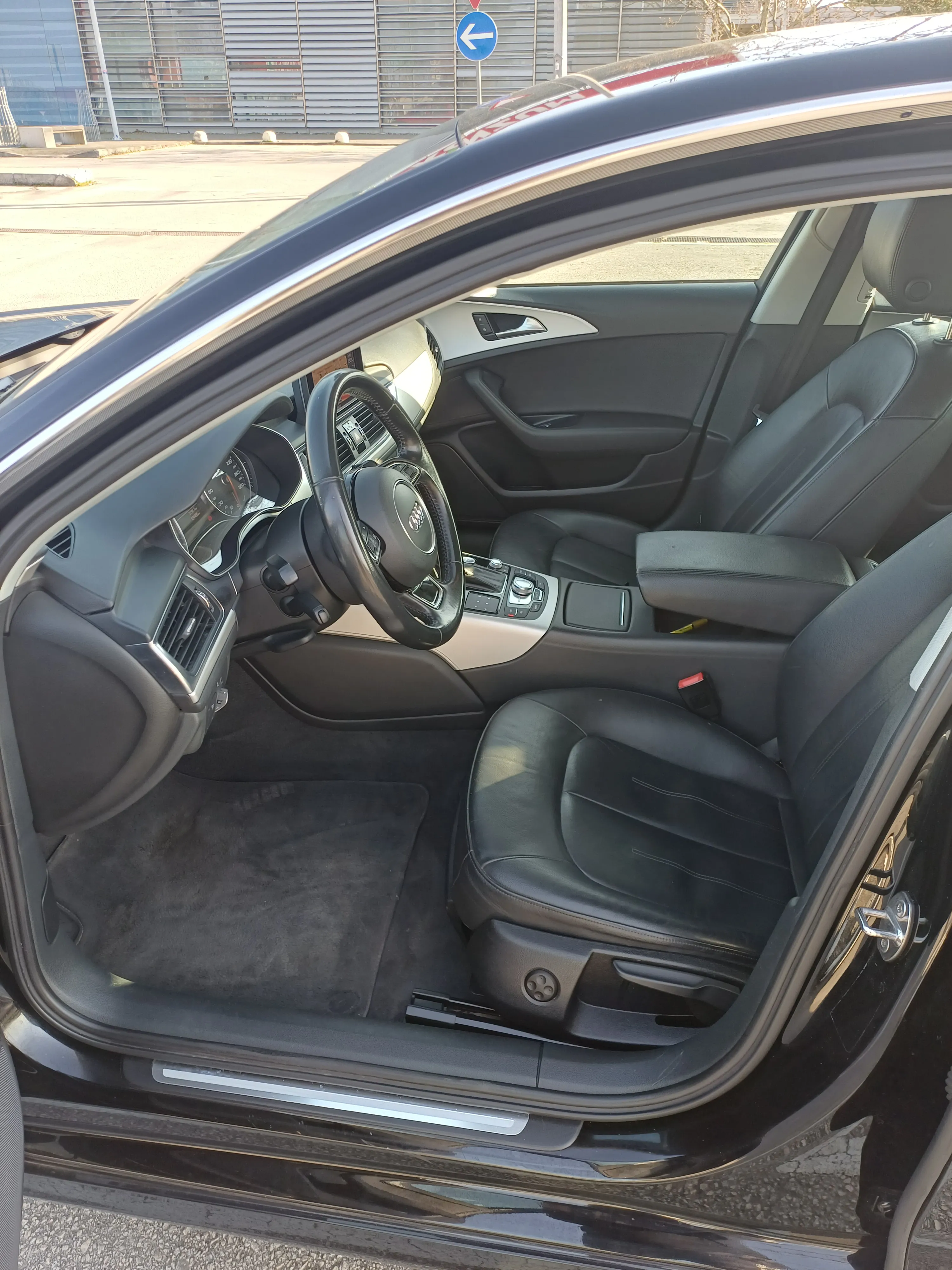 prodaje se audi a6 ultra 2.0.tdi 140kw prvi vlasnik - slika 11