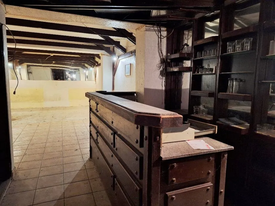 Zagreb, Gornji Bukovac (blizina škole), ugostiteljski lokal 73 m2