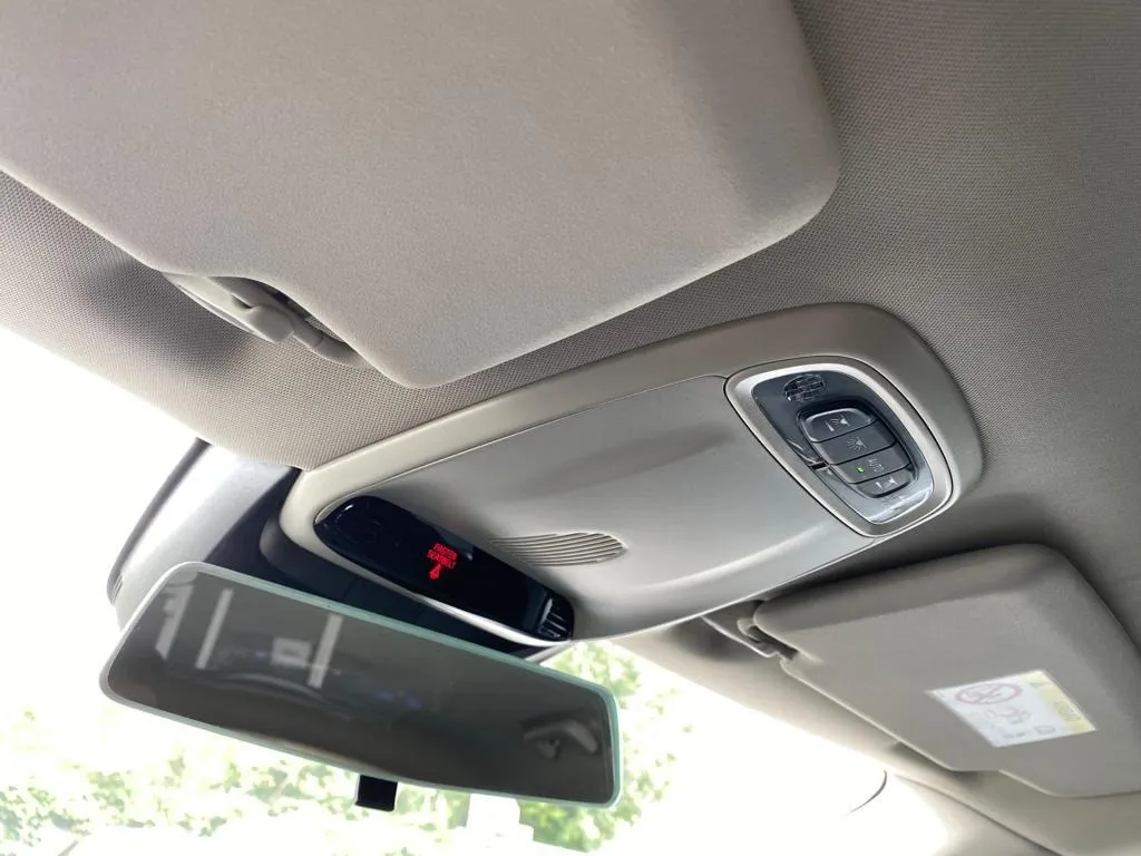 volvo v40 d3 kinetic automatik, navi, tempomat, 4x garancija!!! - slika 20