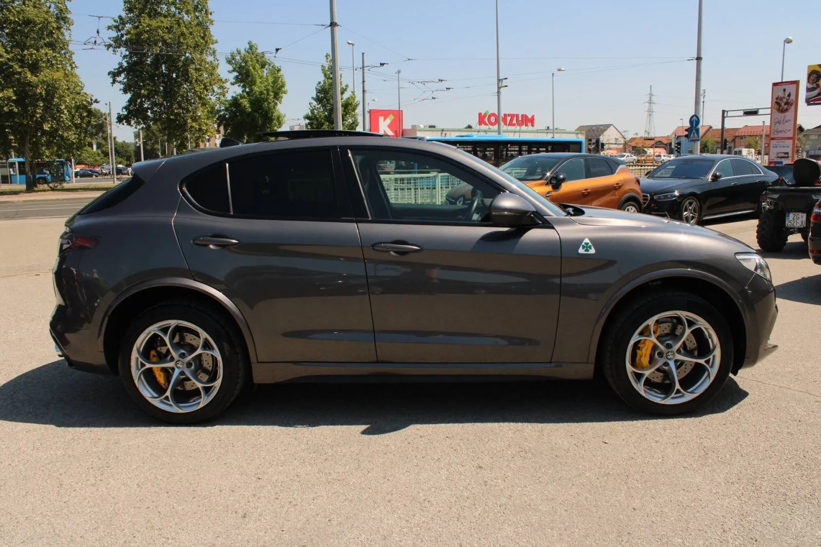 alfa romeo stelvio 2.9 v6 q4 quadrifoglio *panorama, harman kardon, ka - slika 4