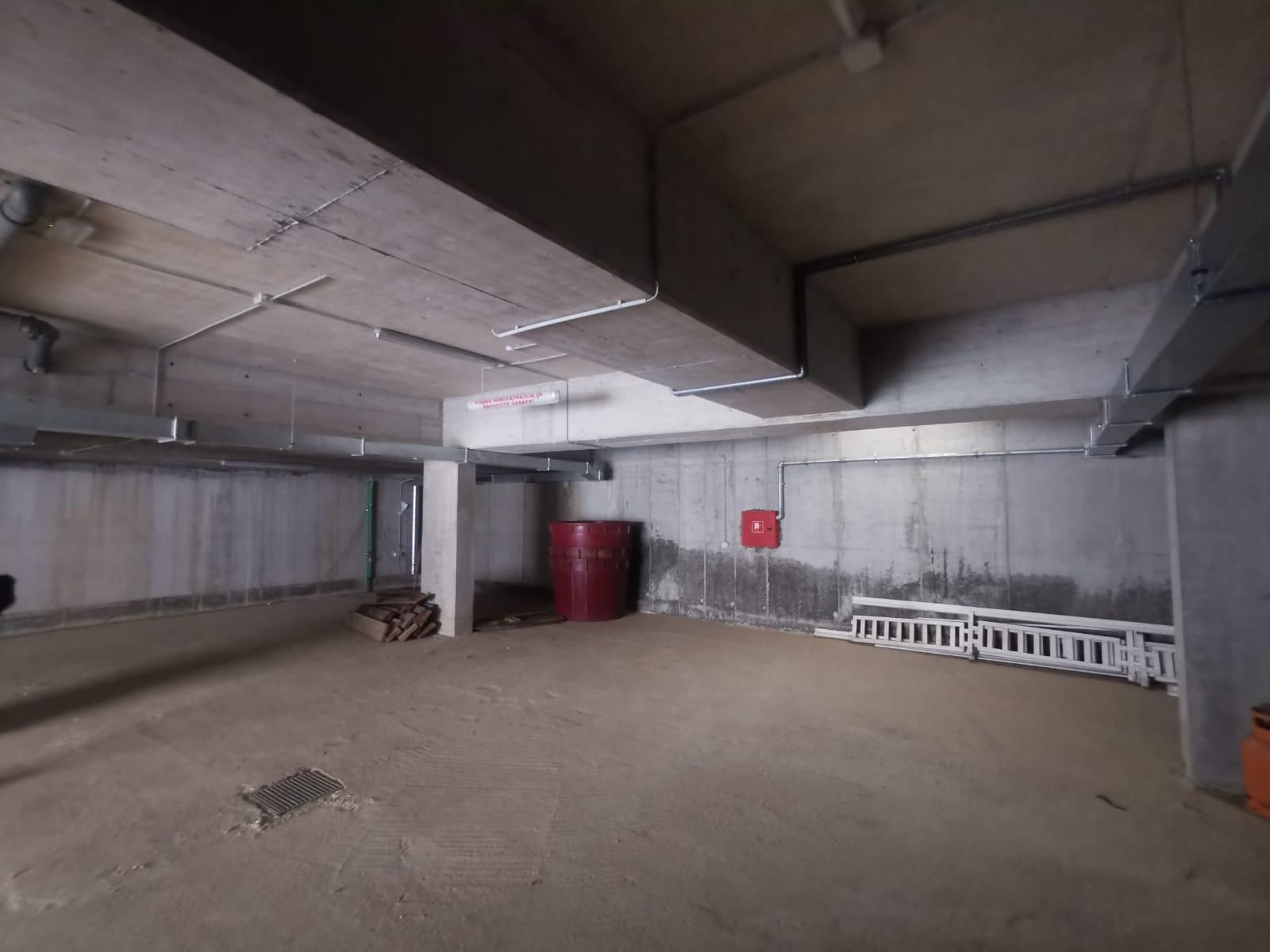 garaza kastel luksic 250 m2 - slika 5
