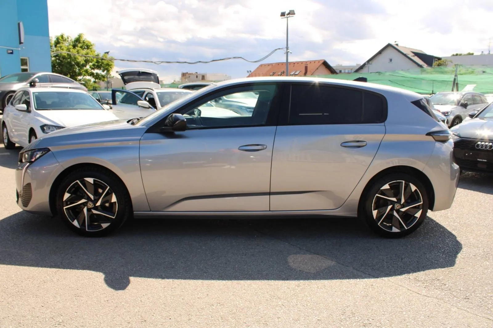 peugeot 308 1.2 puretech allure *led, navigacija, kamera* - slika 16