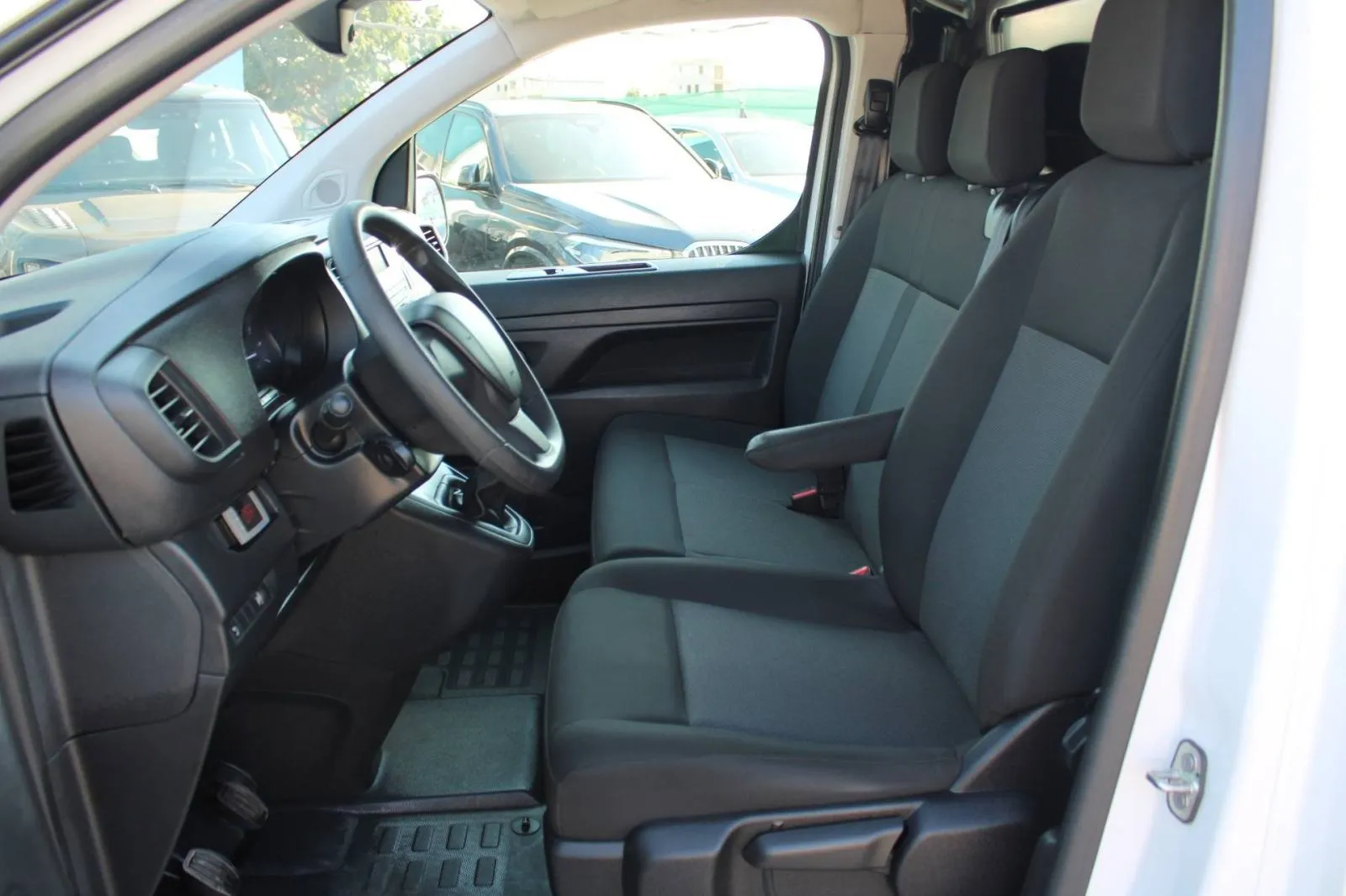 peugeot expert 1.5 hdi *hladnjača*, 2023 god. - slika 4