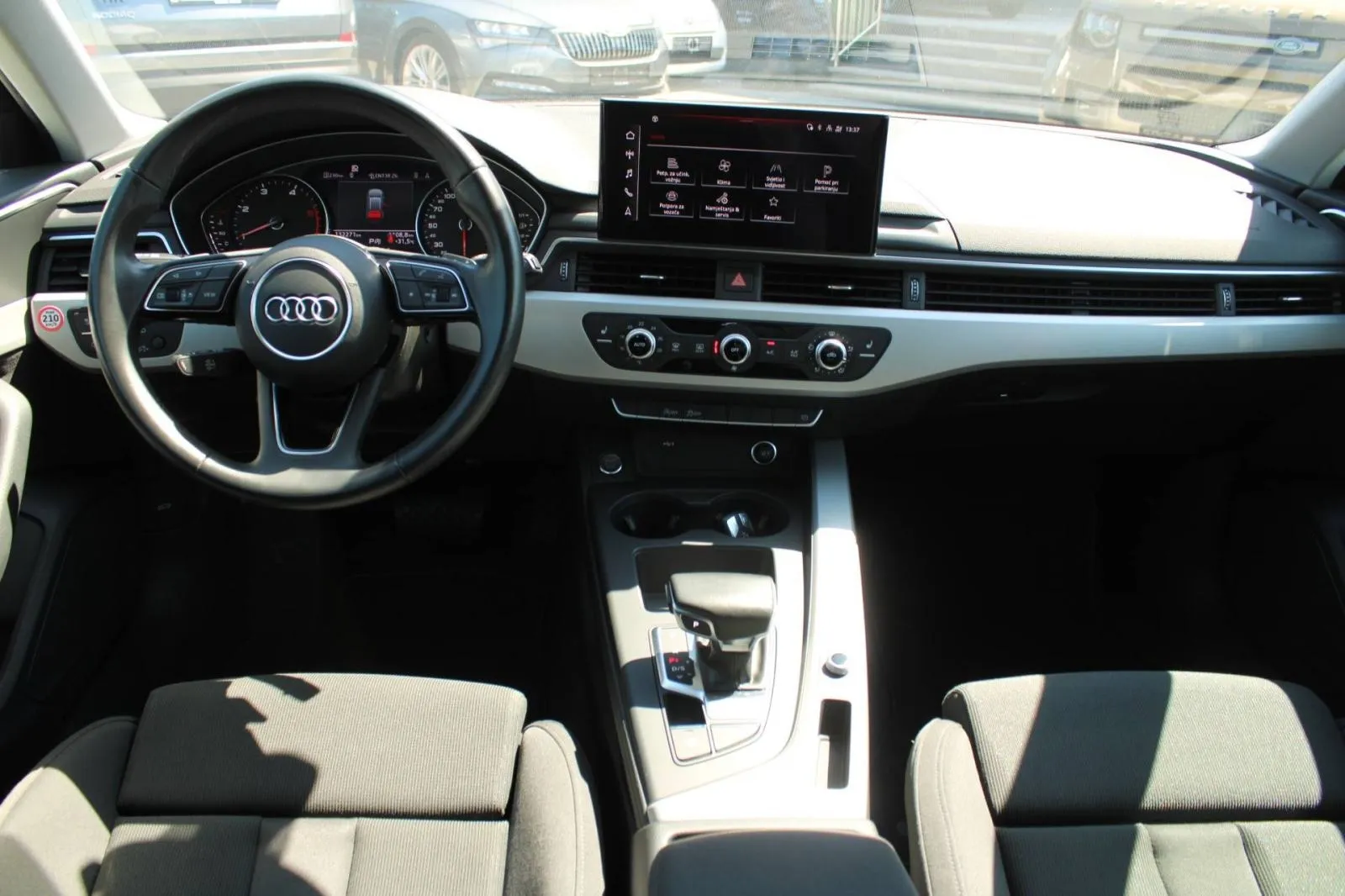 audi a4 avant 35 tdi s-tronic s-line *navigacija, led* - slika 12