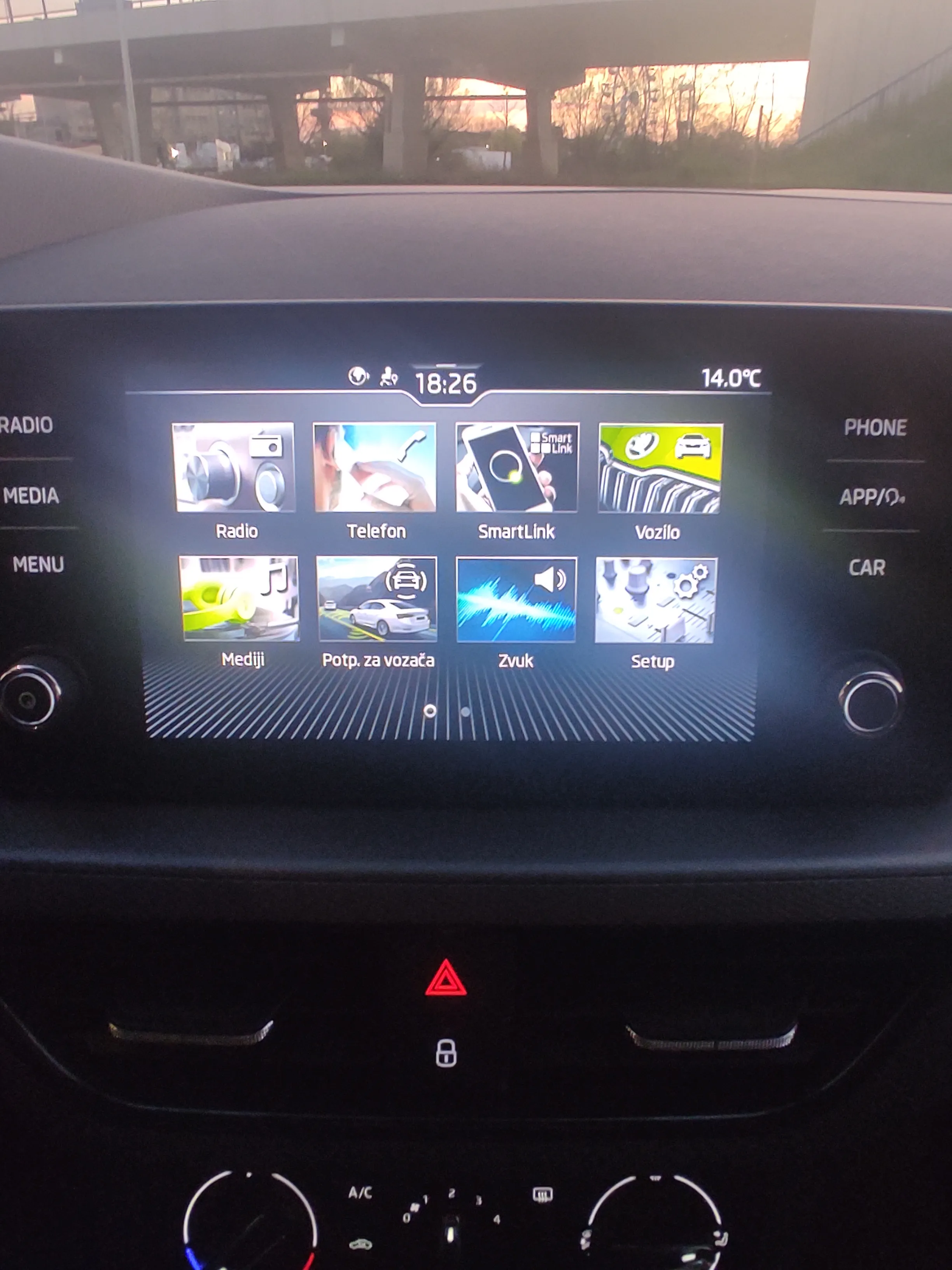 škoda kamiq 1.0 tsi - slika 9