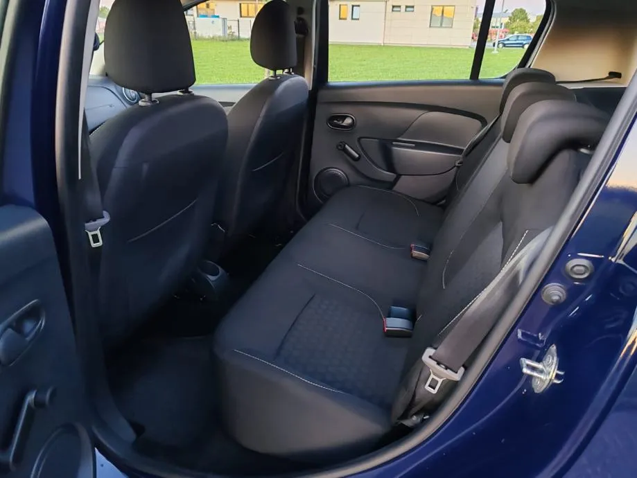 dacia sandero 1,2 16v 2015 g. 102000 k - slika 11