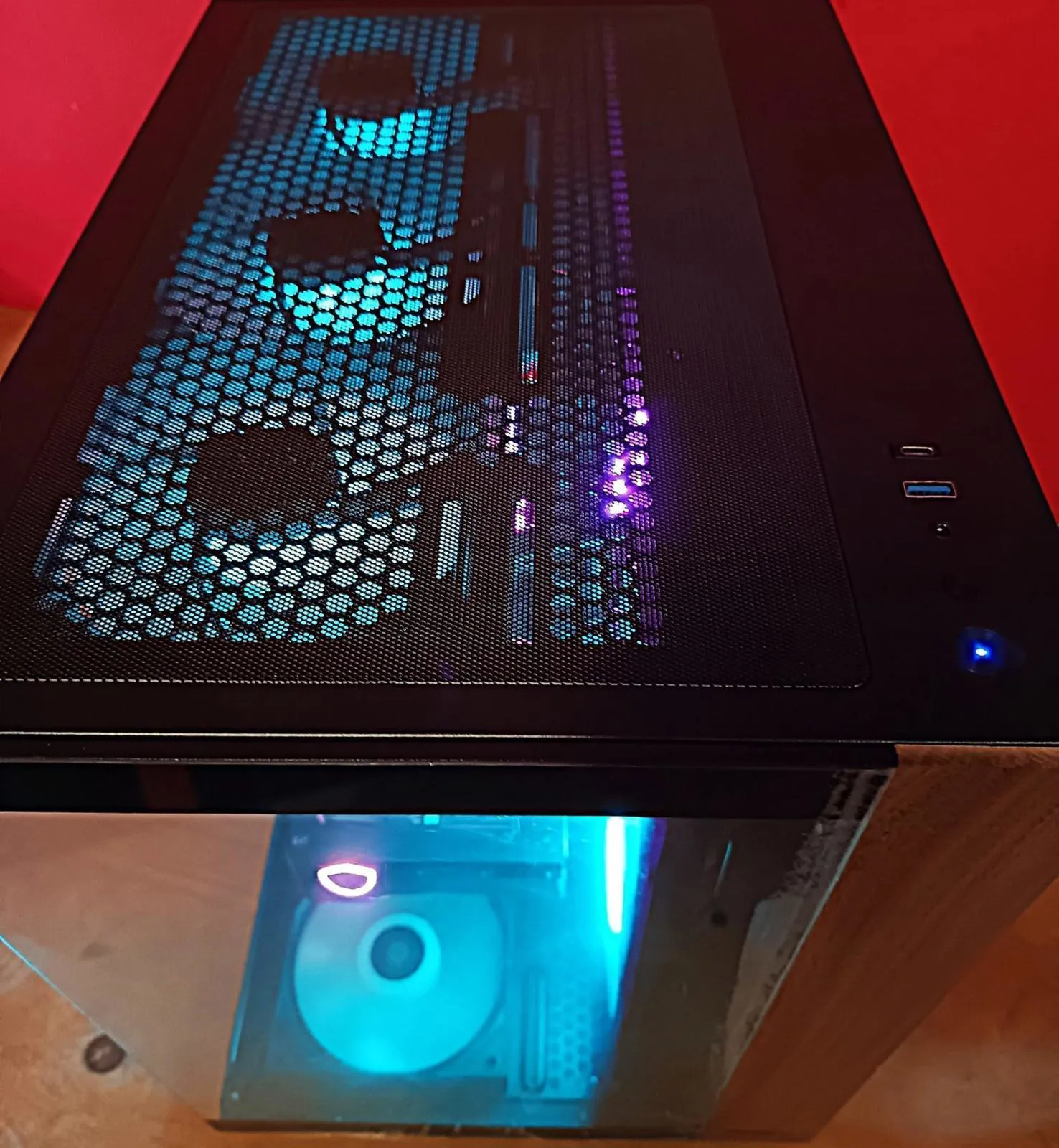 amd ryzen 7 9800x3d, rtx 5080 16gddr7, 64gb ram, 1tb m.2, 4tb hdd - slika 4