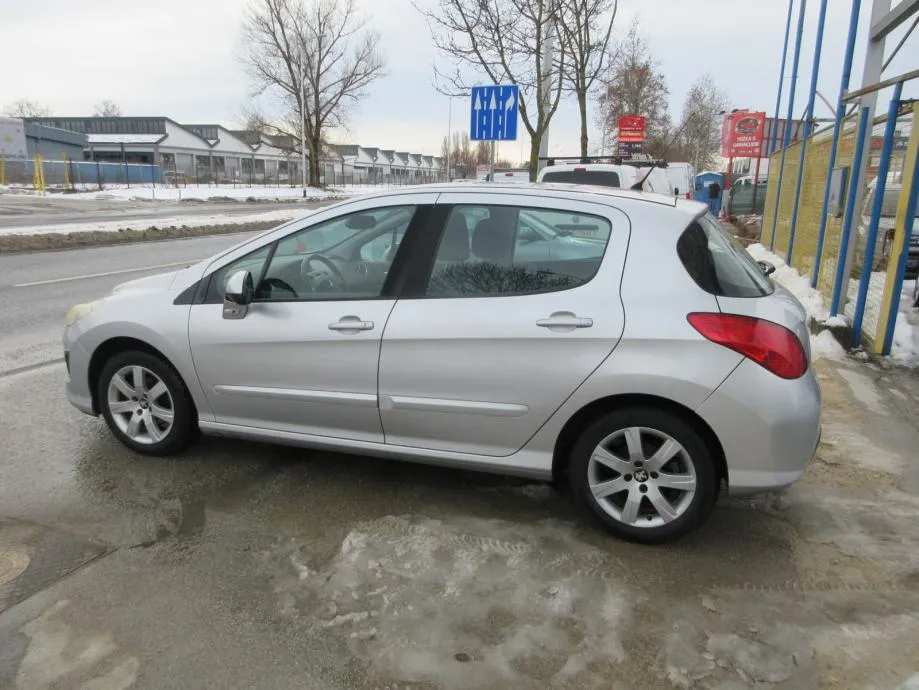 peugeot 308 1,6 e-hdi,111ks,novo registriran,nove zimske gume,klima,. - slika 6