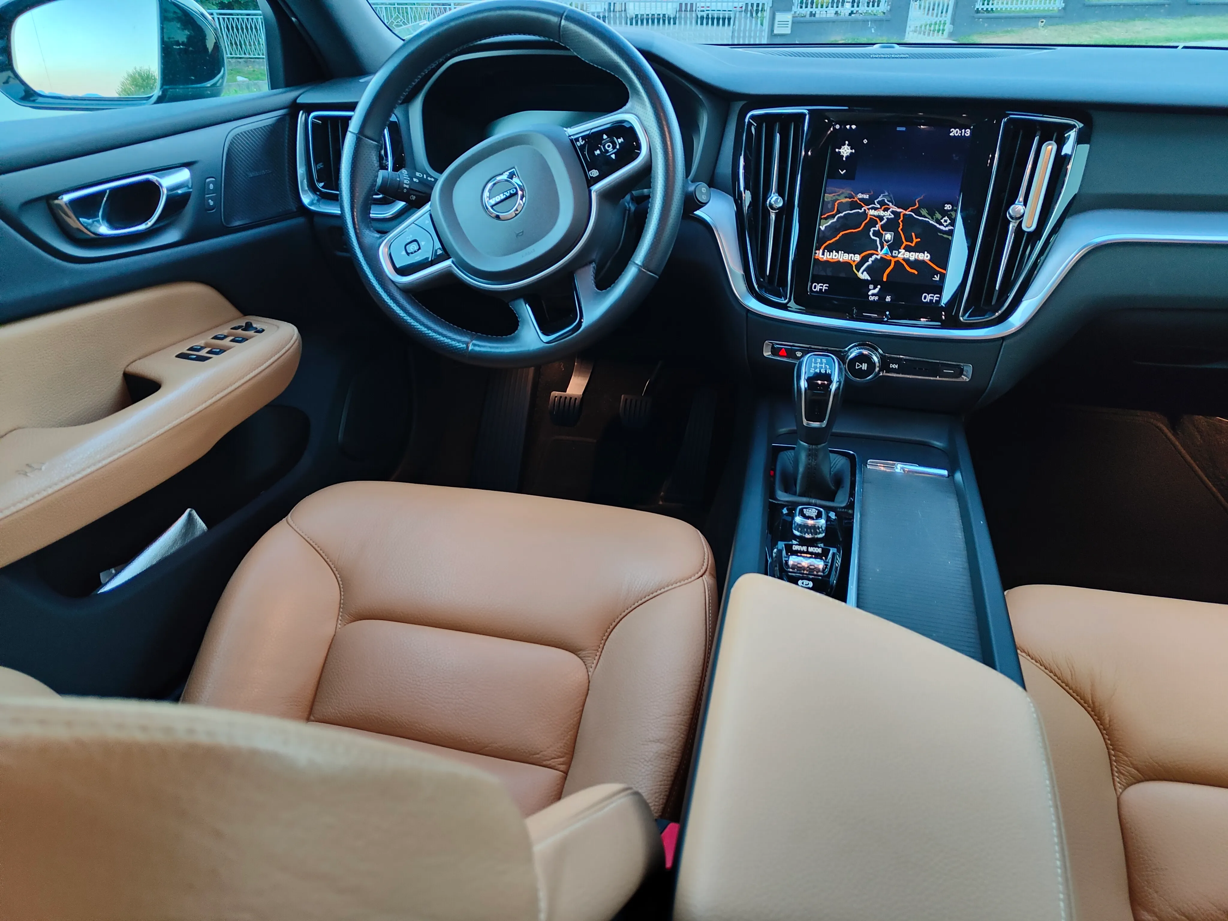 volvo v60 d3 (150 ks), 2019. harman kardon - slika 20