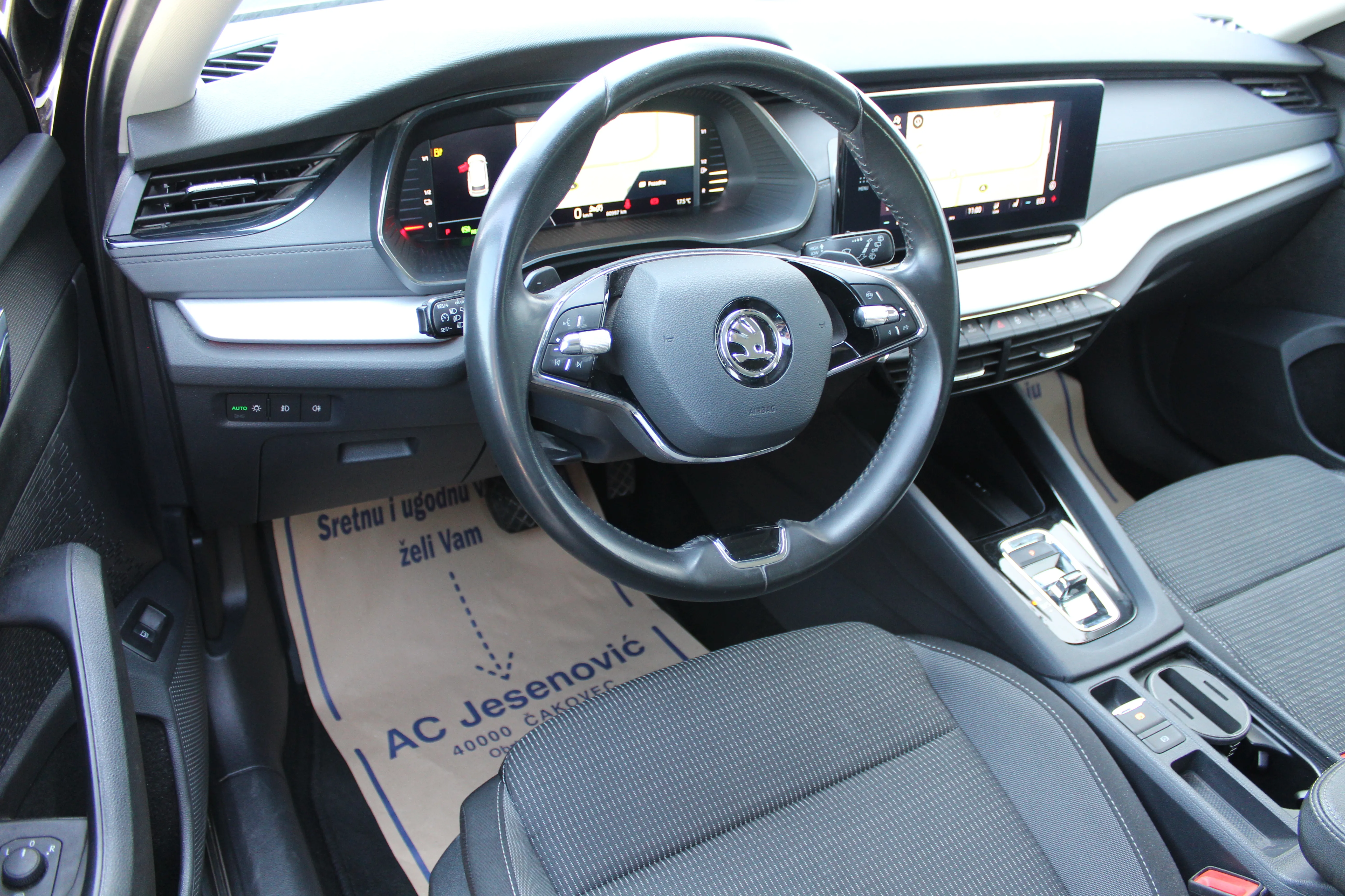 13180 škoda octavia combi ambition 1.4 tsi dsg phev - slika 9