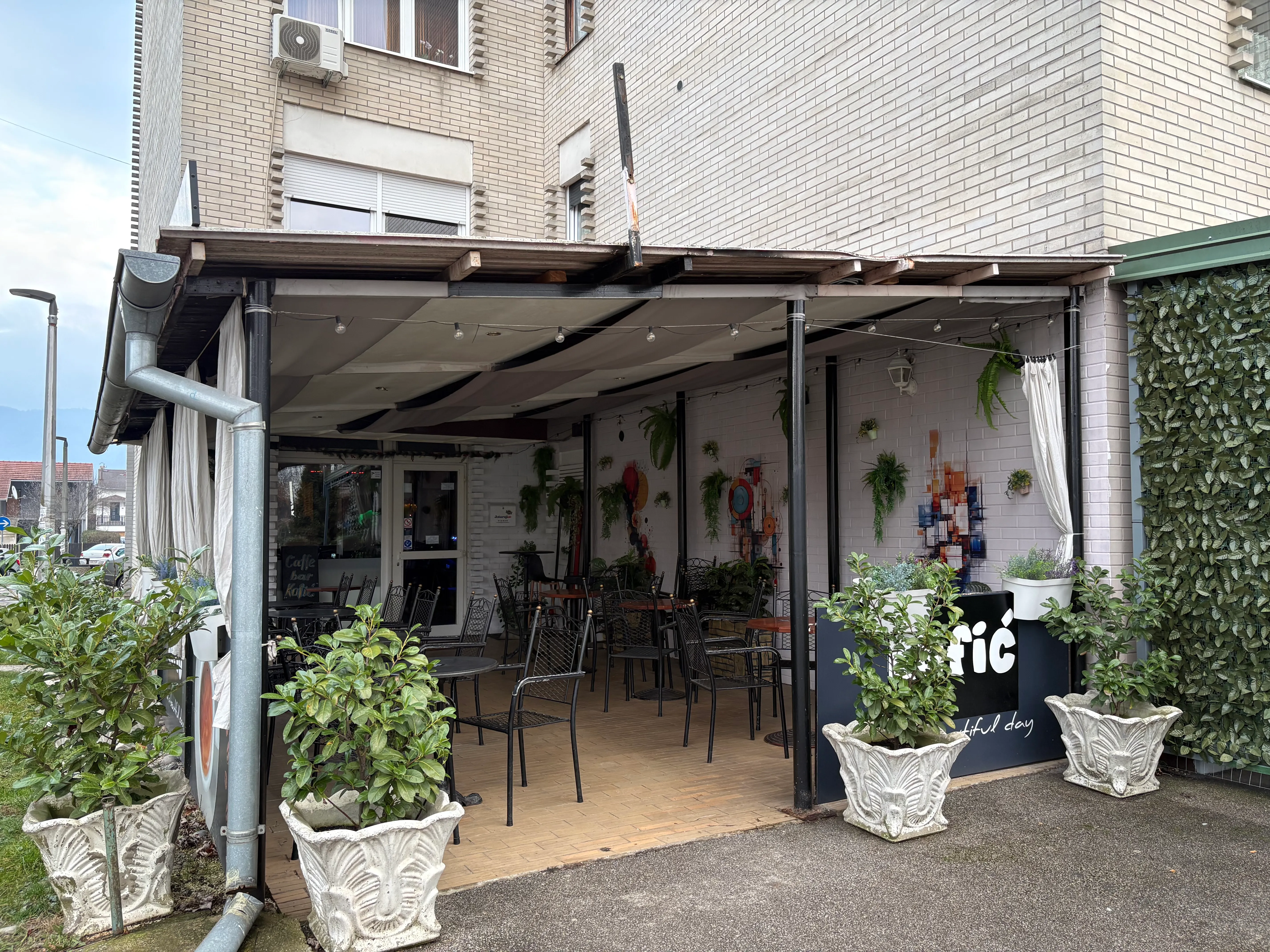 caffe bar 110 m2 - zaprešić -strogi centar - slika 4