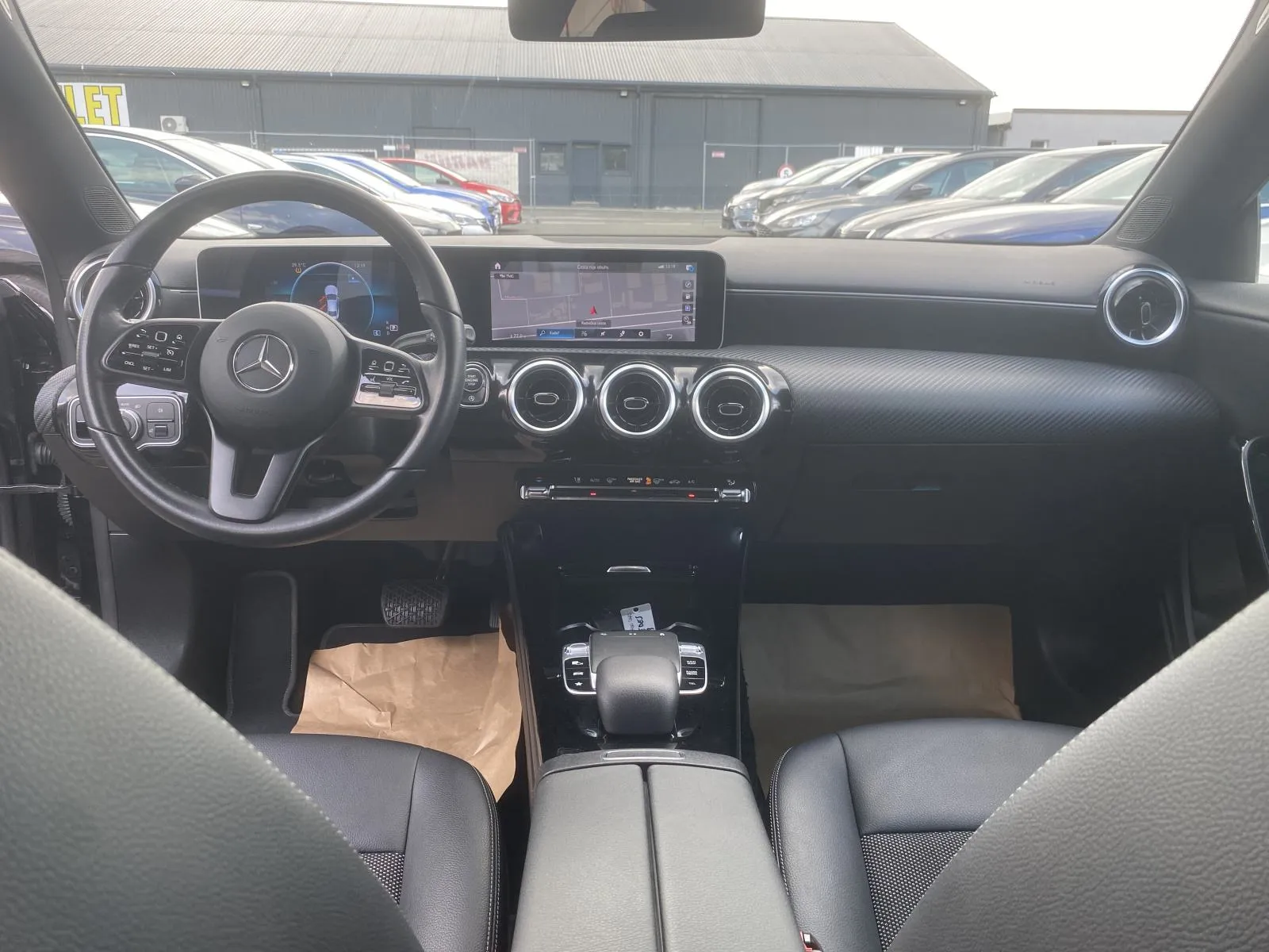 mercedes-benz cla klasa 180 d ,do 2 godine jamstva,u sustavu pdv-a. - slika 12