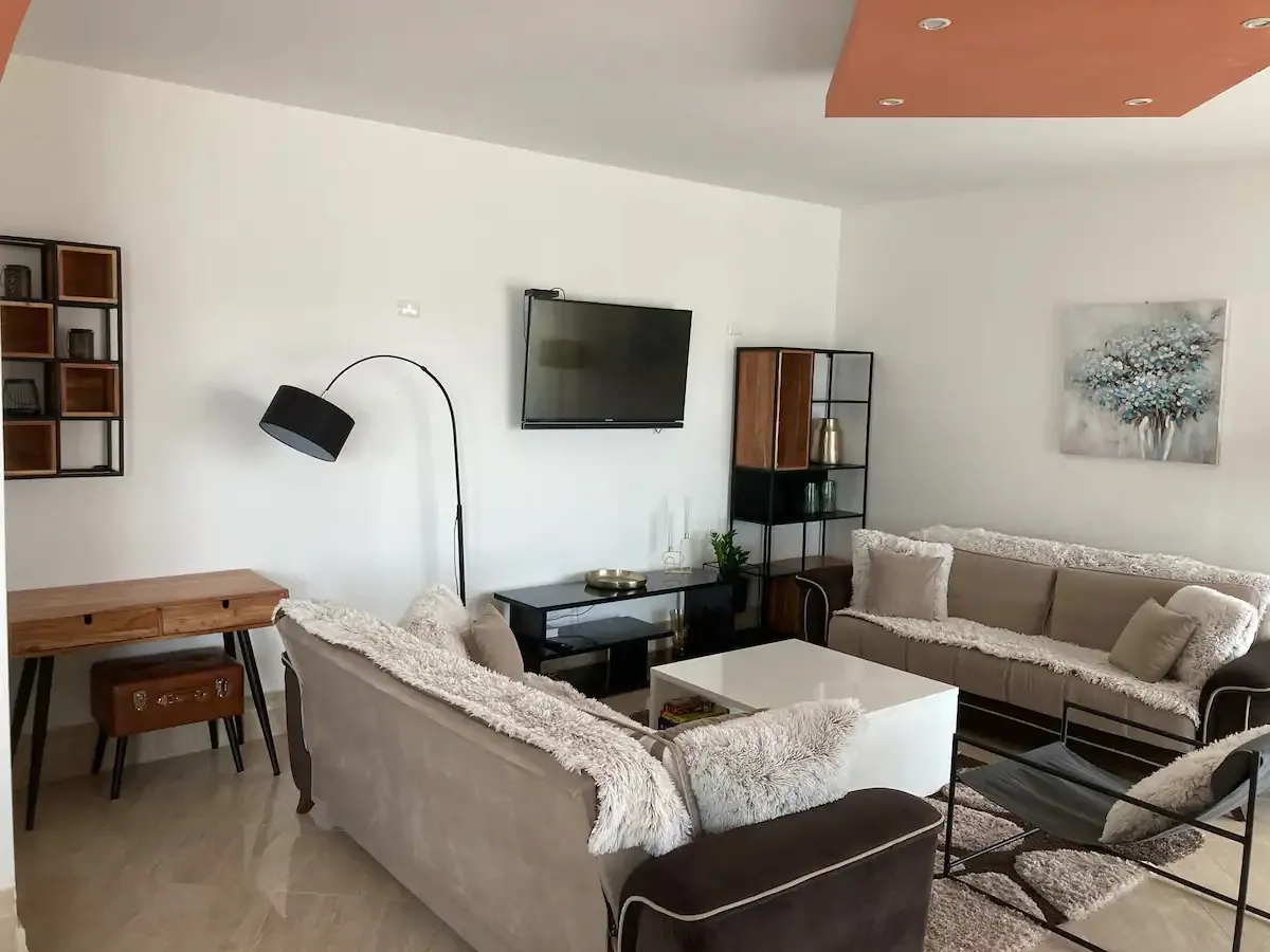 izuzetna priilika! roč, villa s bazenom, 180m2, 1000m2 okučnice - slika 2