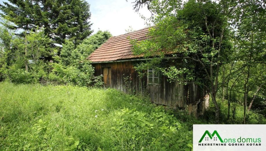 u selu, a sa strane (prodaja) - slika 2