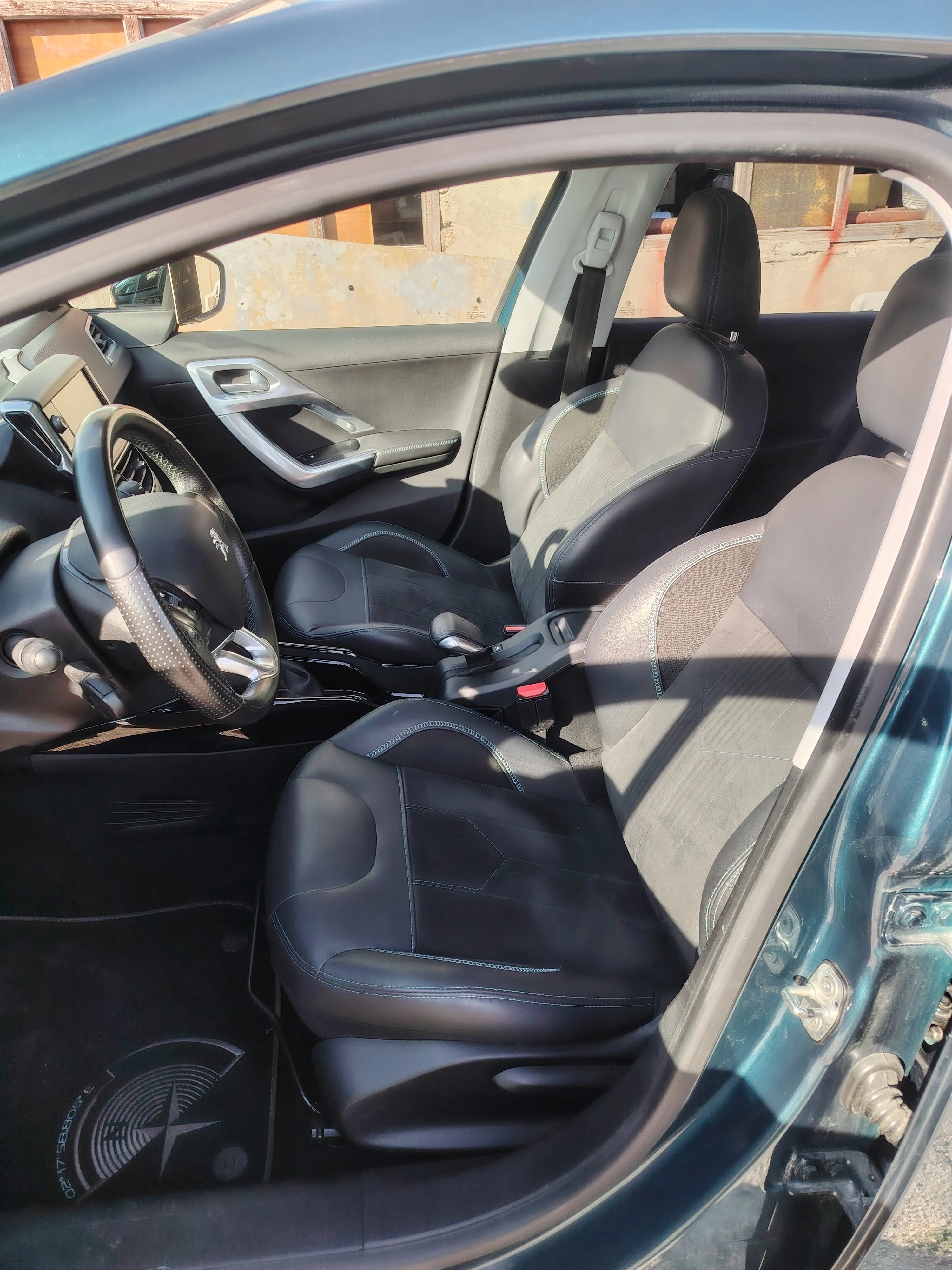 prodajem peugeot 2008 bluehdi - slika 7