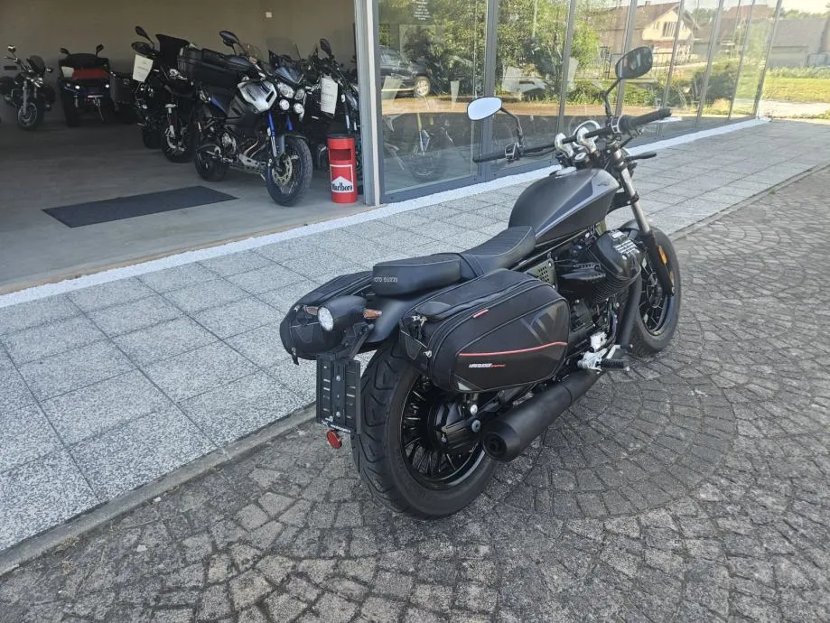 moto guzzi v9 bobber abs, s garancijom, 2021 god. - slika 3