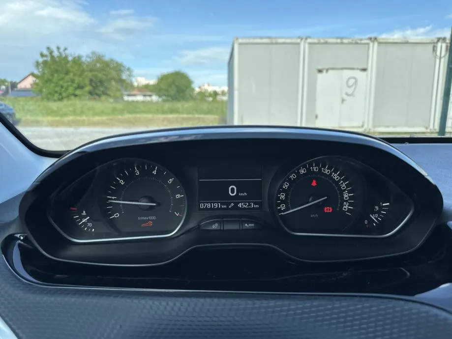 peugeot 208 1,2 puretech *gt line* jamstvo 24 mjeseca! - slika 14