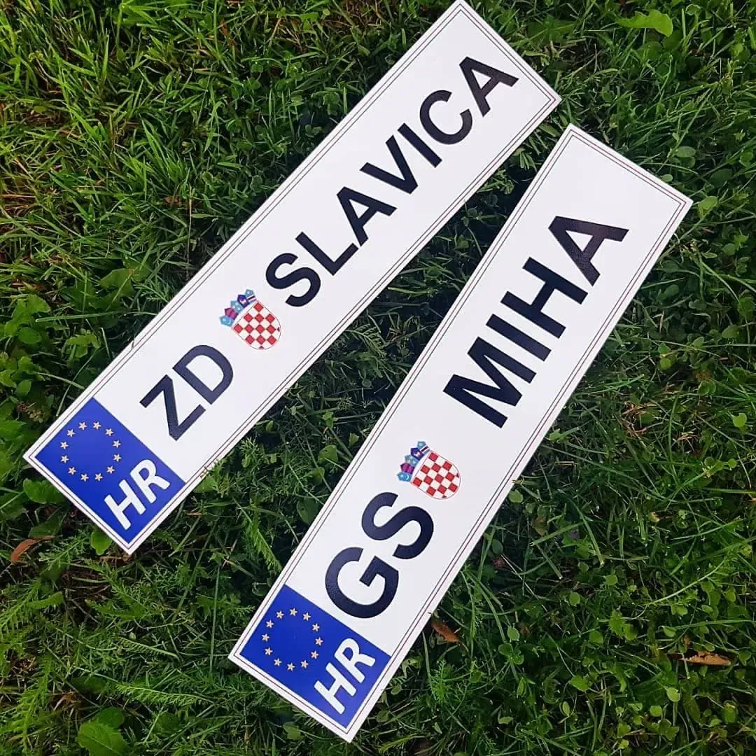 Registracija s natpisom po želji (plastična) - Otočac