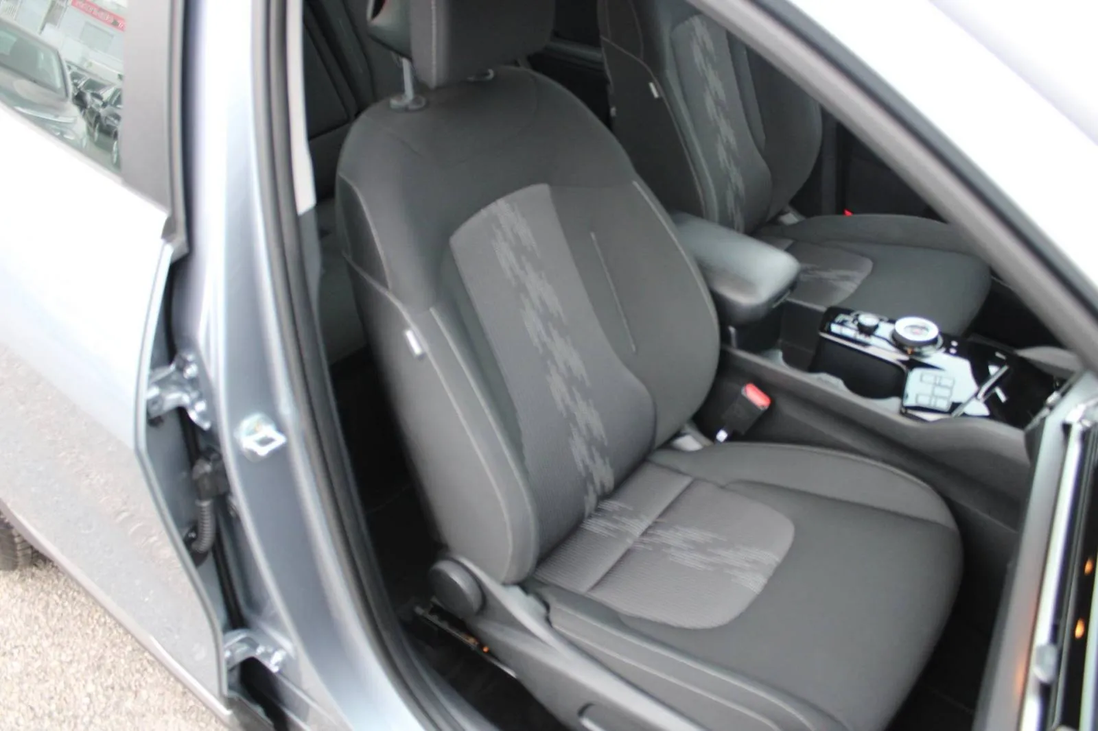 kia sportage 1.6 t-gdi 230 hybrid automatik *led, navigacija, kamera* - slika 19