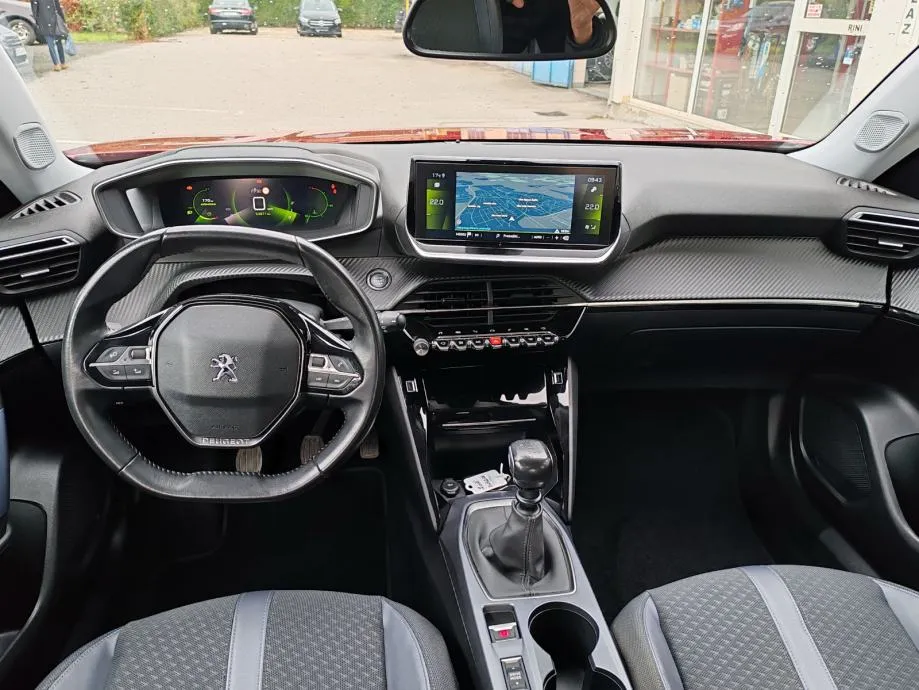 peugeot 2008 1,2 puretech - slika 14