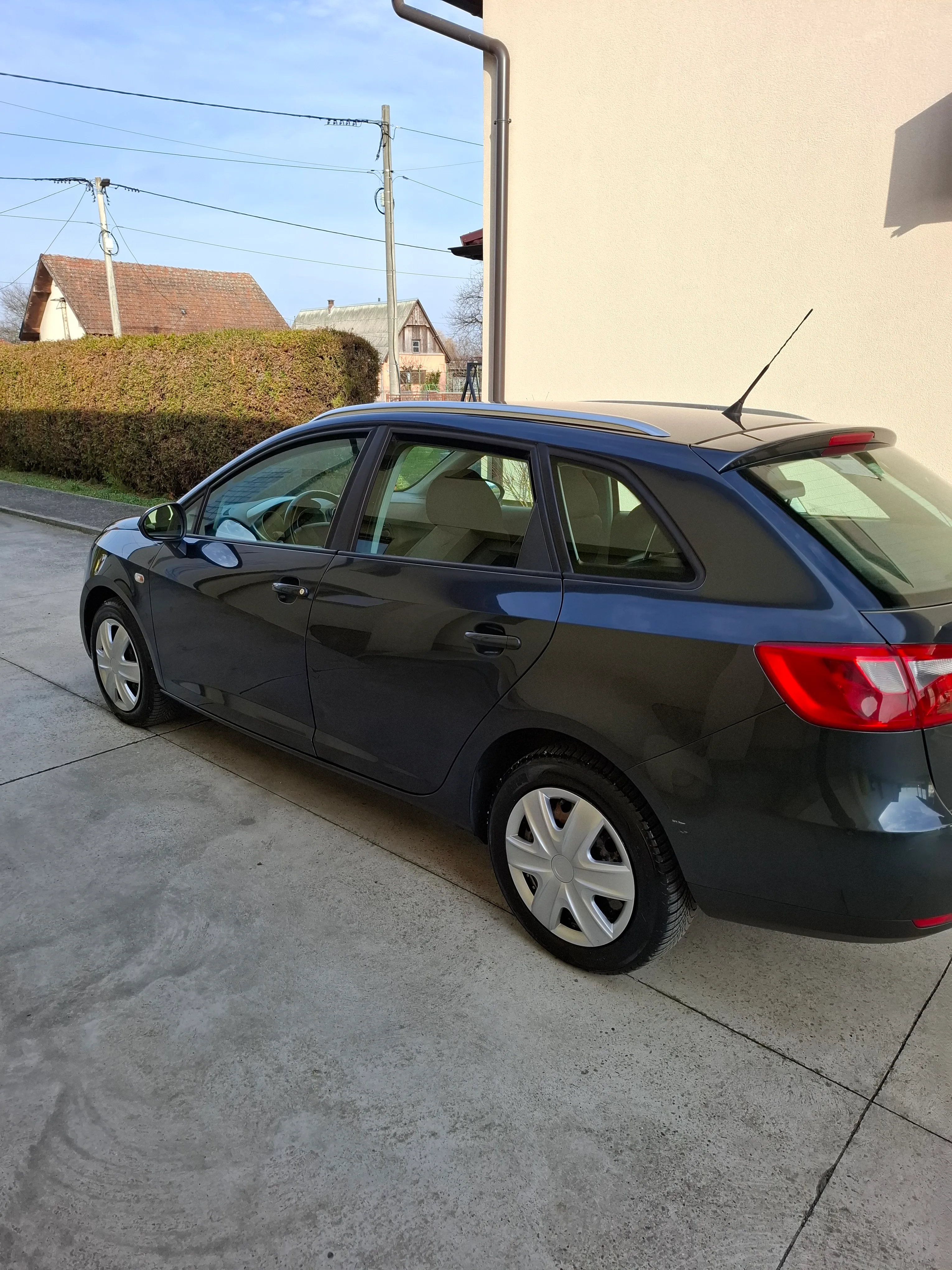 seat ibiza 2010g.1.2tdi,55kw.200000km - slika 3