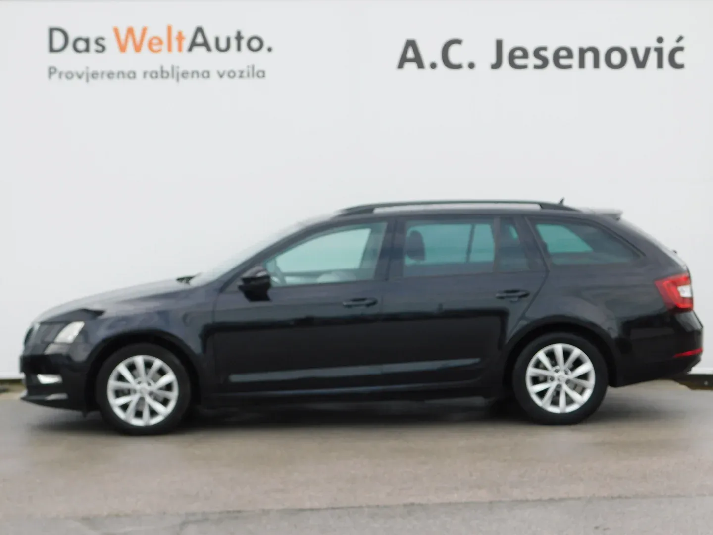 07682 škoda octavia combi ambition 1.6 tdi dsg - slika 6