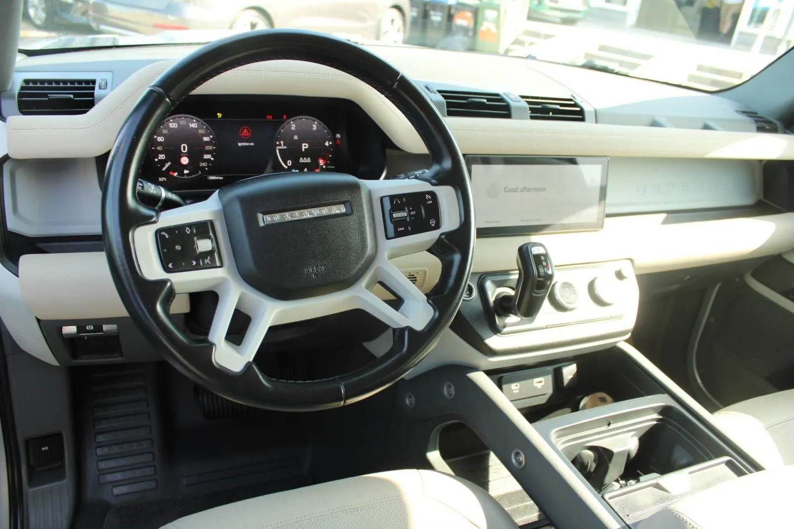 land rover defender 3.0 d6 250 90xs edition awd *panorama,navigacija* - slika 14