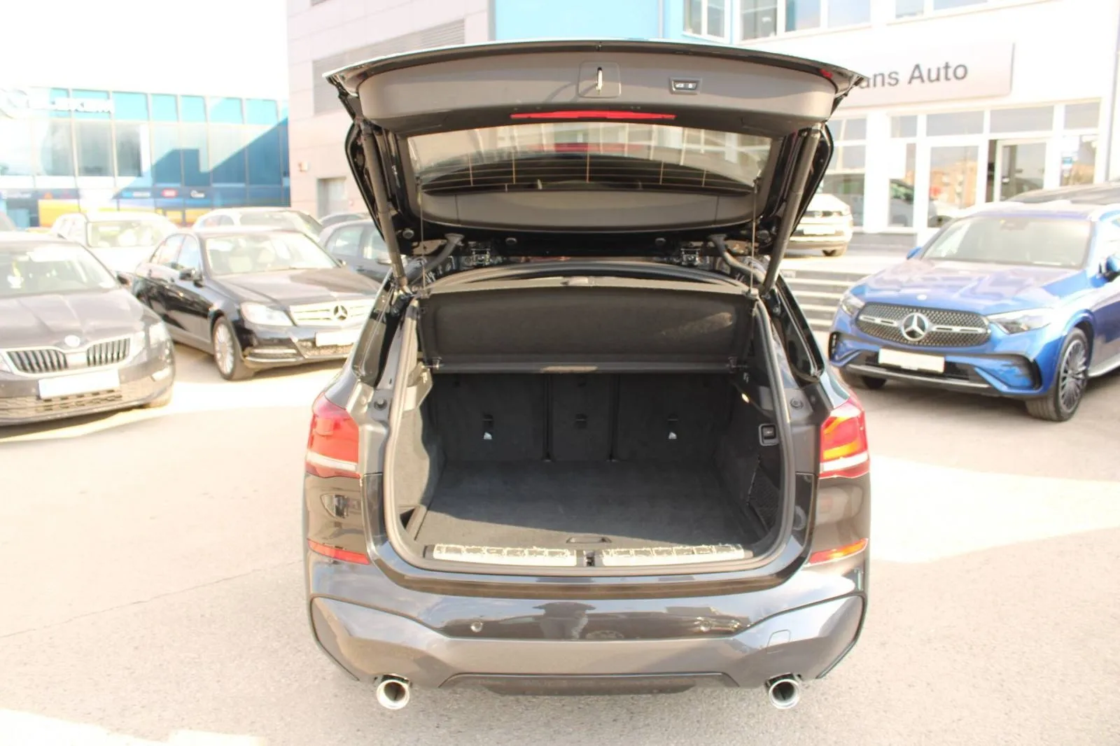 bmw x1 18d automatik ///m paket *led,navigacija,kamera* - slika 9