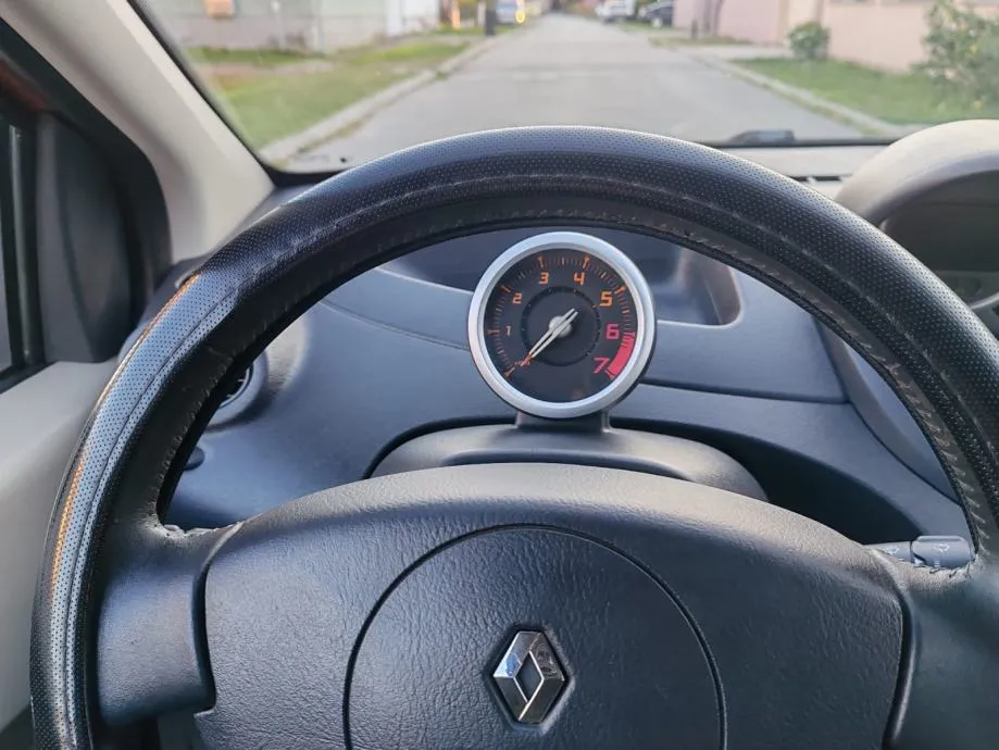 renault twingo 1,2 reg 31.10.2025 - slika 13