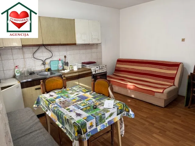 vukovar, sajmište 194 kuća 40m2 i 3 p.z. na ok. 1079 m2 - slika 8
