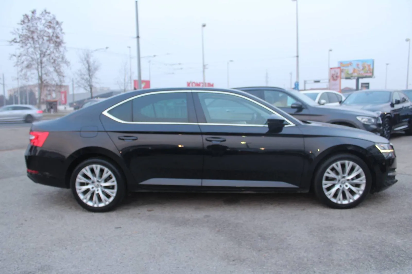 škoda superb 2.0 tdi dsg *led, navigacija, kamera* - slika 4