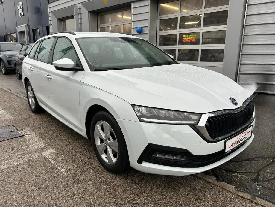 škoda octavia combi 2,0 tdi dsg - 2022 - navi - perfekt - reg 1 god ! - slika 2