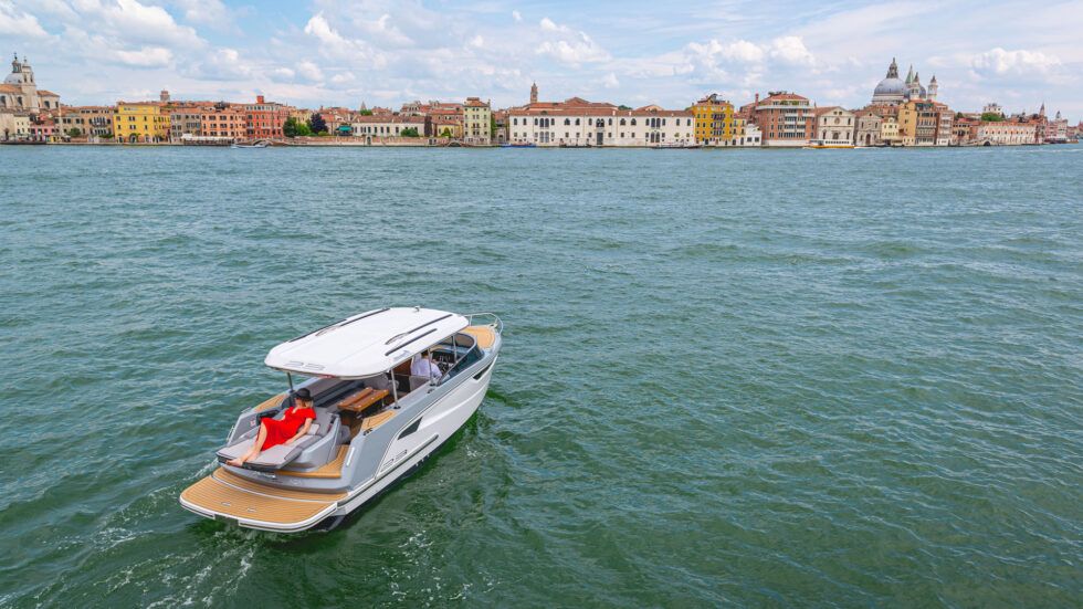 alfastreet 23 cabin evo motor - slika 2