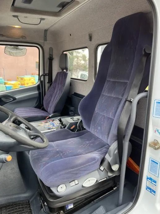 marcedes benz atego 818 vučna služba, 2002 god. - slika 18