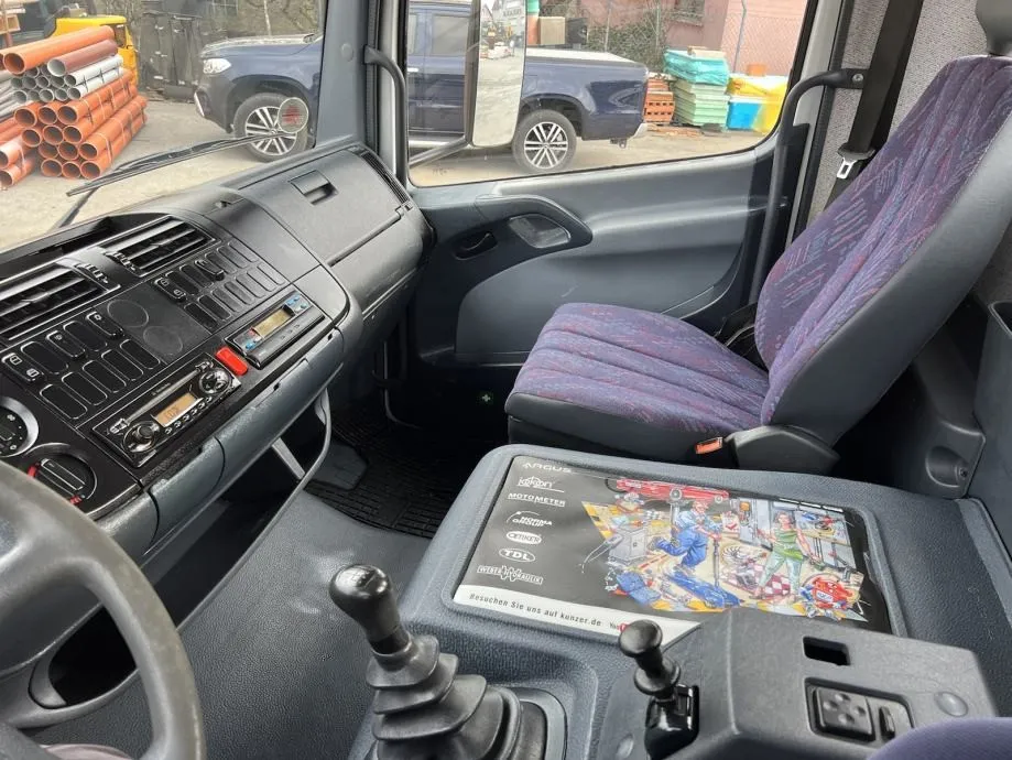 marcedes benz atego 818 vučna služba, 2002 god. - slika 19
