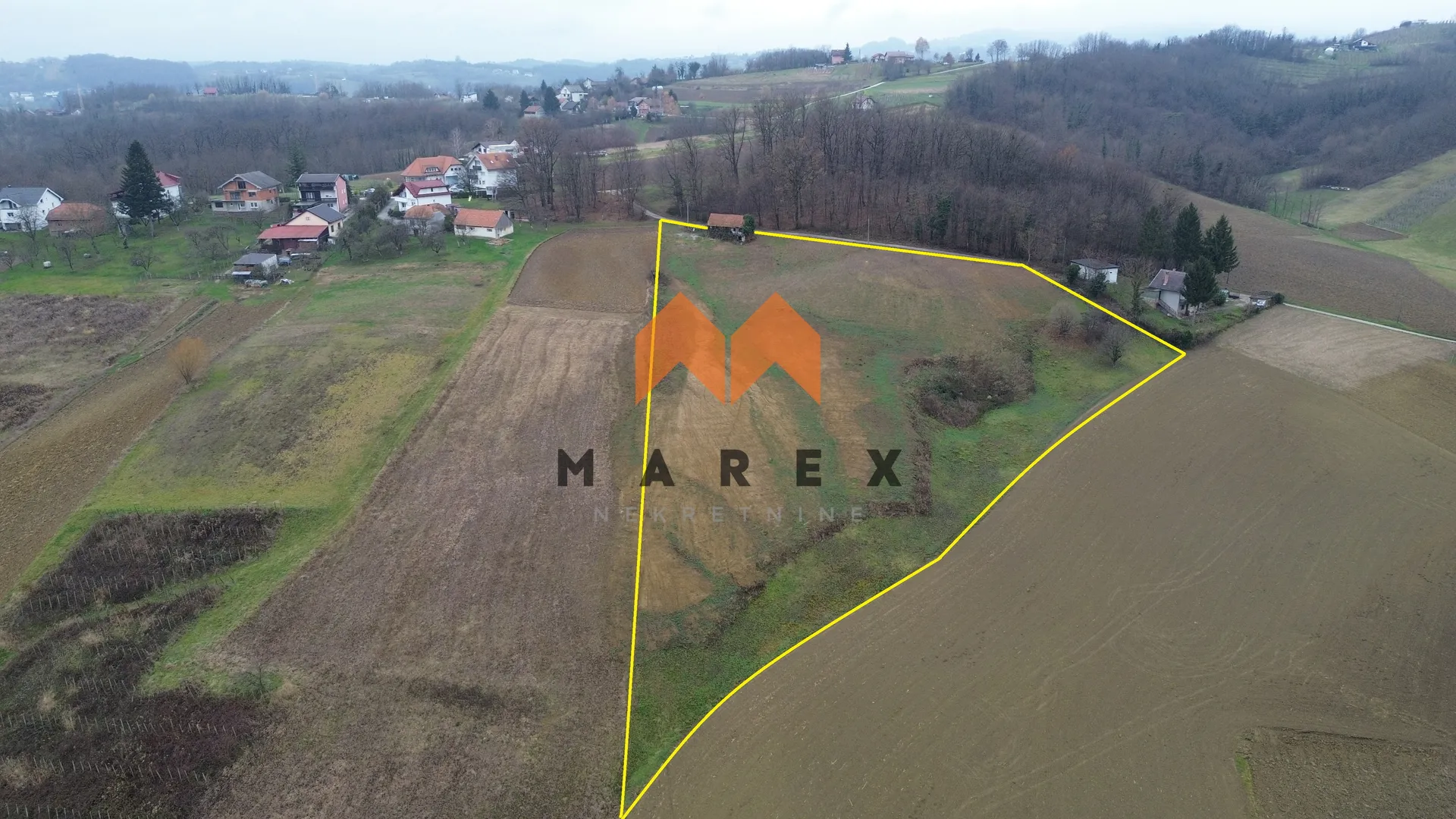 zemljište 10174m2 sa idejnim projektom - slika 8