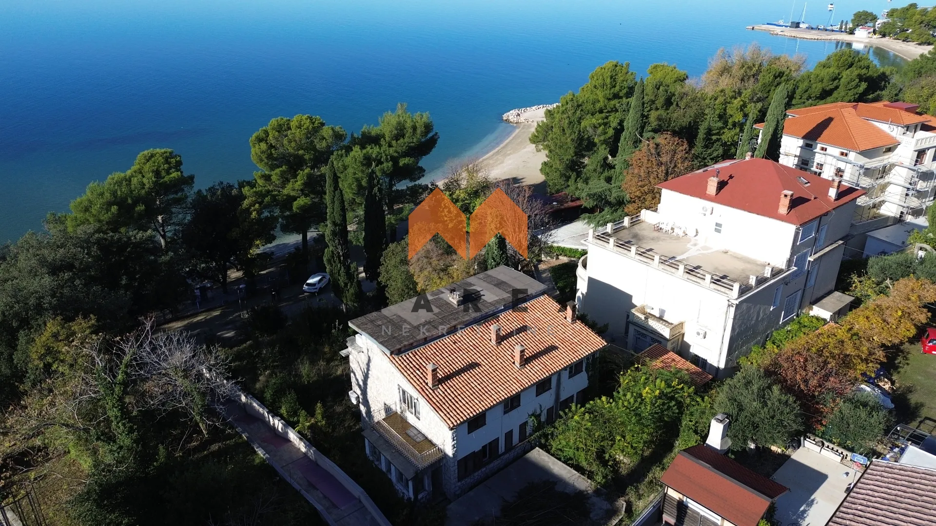 vila na ekskluzivnoj lokaciji - slika 4