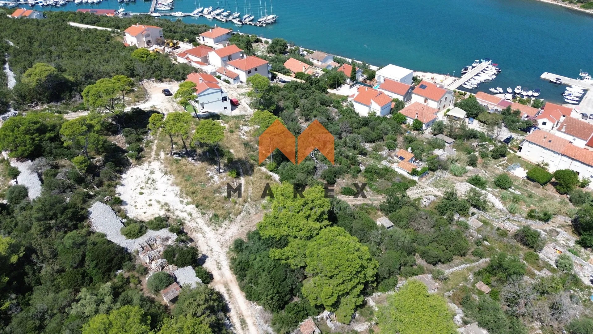 građevinsko zemljište veli rat 479 m2 - slika 2