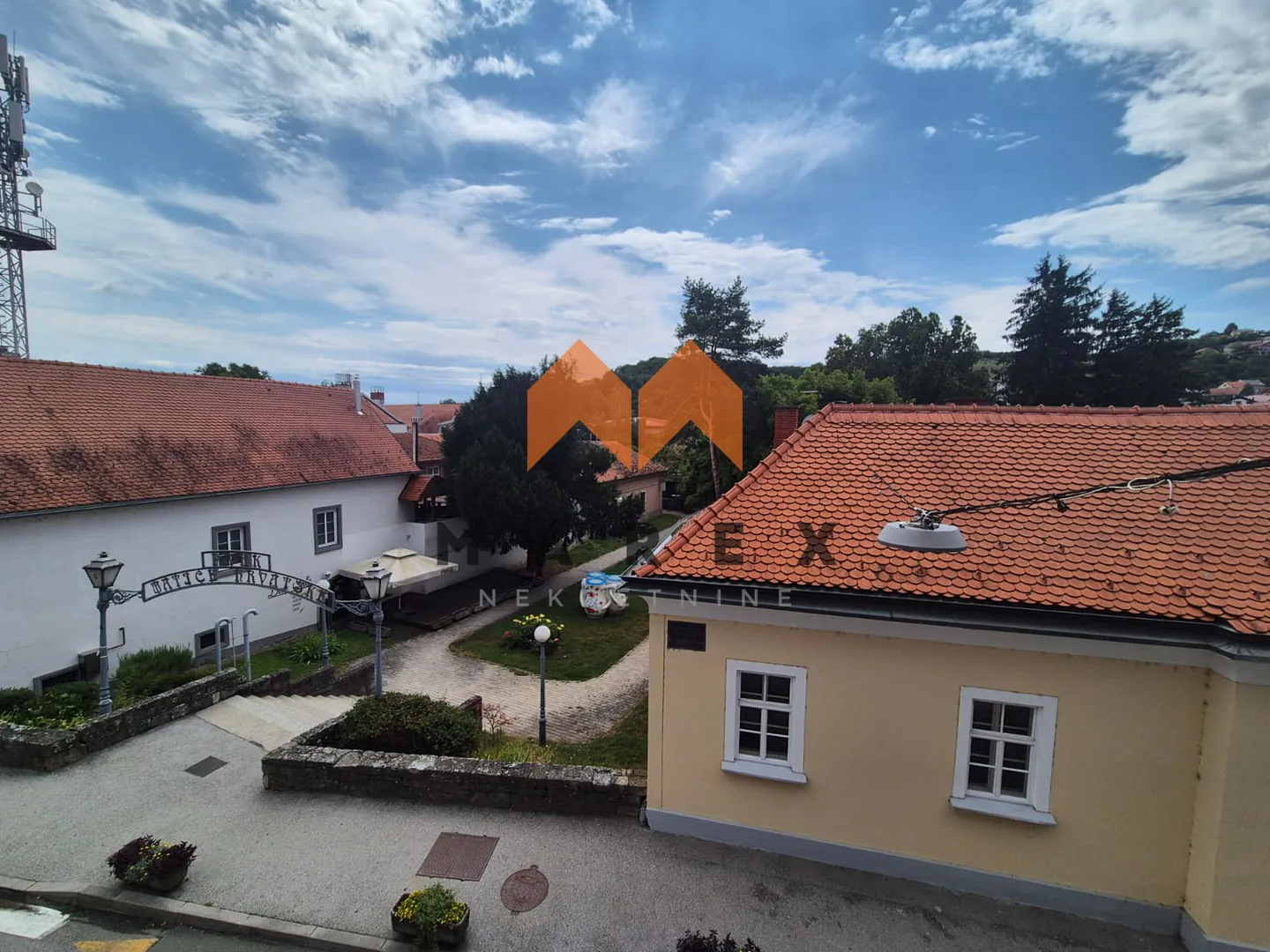 poslovan prostor- 70 m2 sa dva sanitarna čvora - slika 11