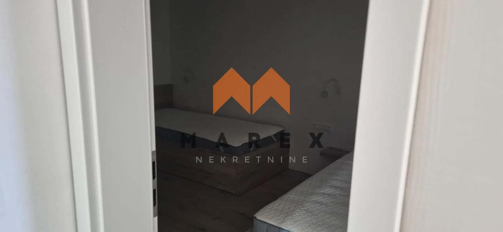 luksuzna novogradnja s bazenom 5 m od mora – dugi otok - slika 15
