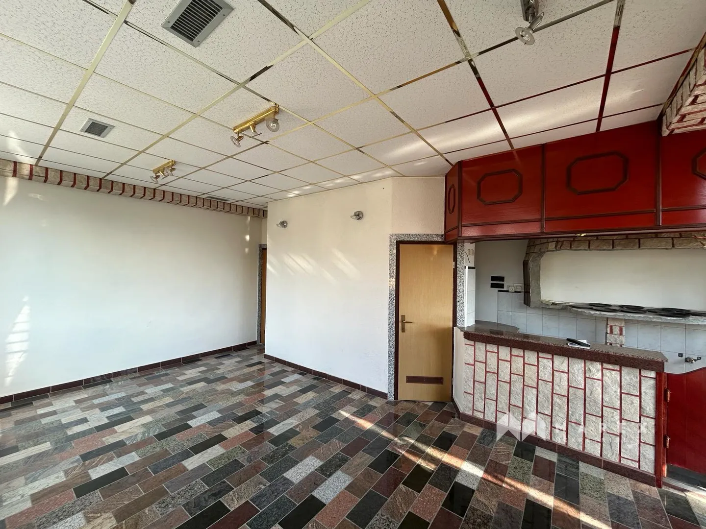 poslovni prostor u centru oroslavja s velikom terasom – 54,70 m² - slika 3