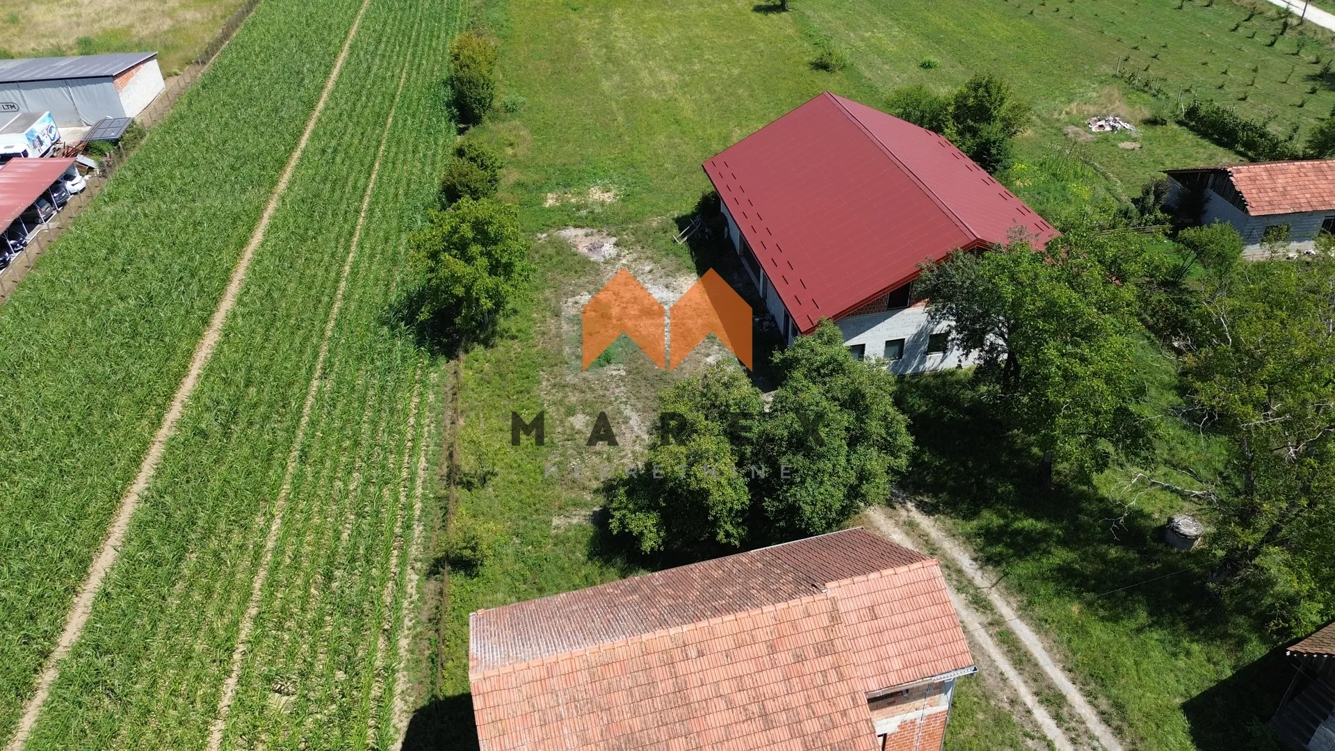 kuća 195m2+poslovna zgrada 340m2+drvena kuća 45m2 - slika 5