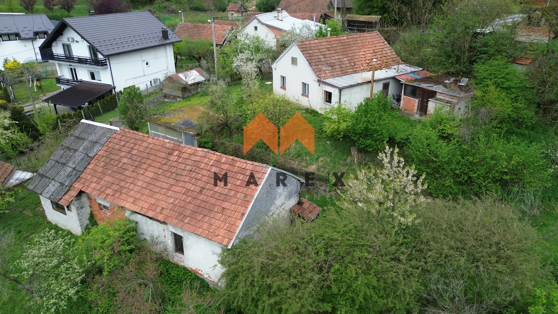 kuća 140 m2 + 2 pomoćna objekta, mirna lokacija donja pačetina - slika 3