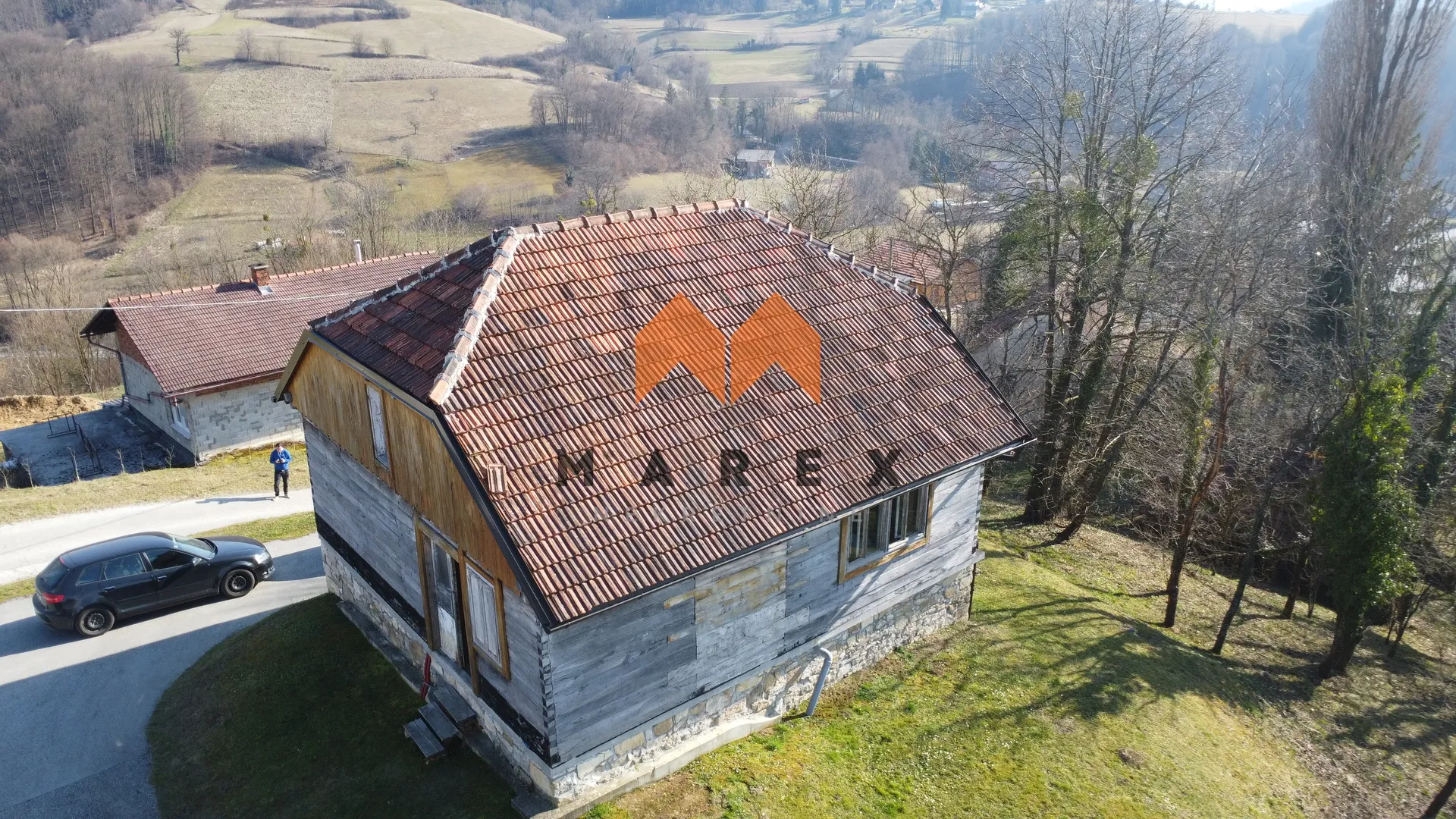 prekrasna kameno drvena kuća - slika 29