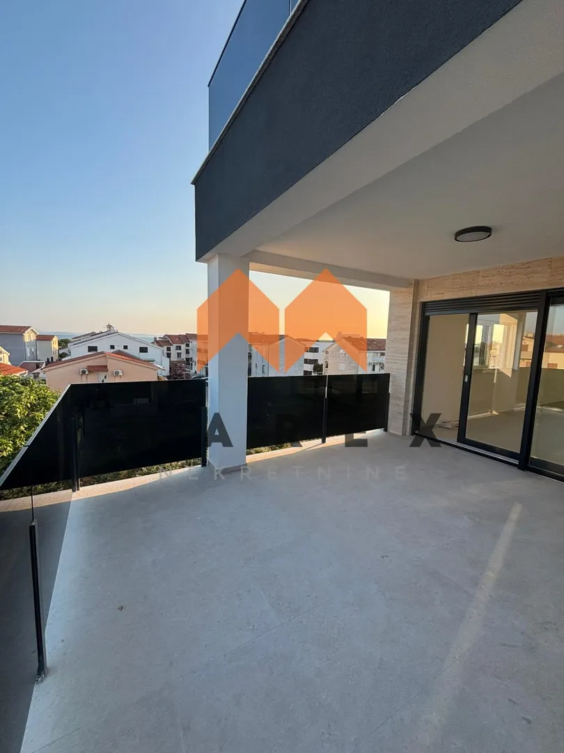 apartman privlaka, novogradnja, luksuzno - slika 10
